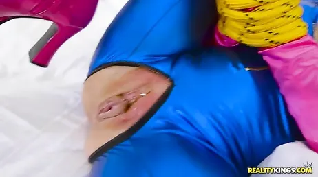 Anna Bell Peaks, une super-héroïne super pute, oui monsieur...