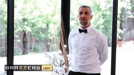 Schau nicht noch einmal auf meine Titten, du bist mein Butler und das war's...