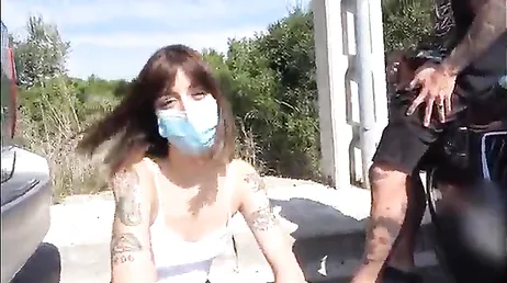 La spagnola Silvia Soprano succhia un cazzo per strada