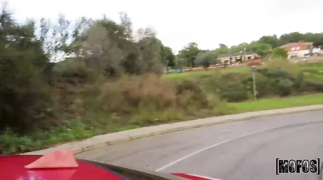 Sexo na rua com uma espanhola de vinte e poucos anos, que crueldade...