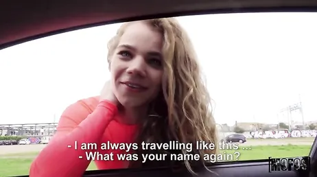 Sexo na rua com uma espanhola de vinte e poucos anos, que crueldade...
