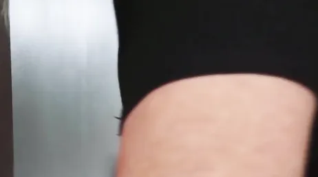 Le visage du vice et du plaisir quand ils le mettent dans le cul..