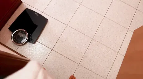 Seks met de servicemedewerker, ze wordt geweldig geneukt...