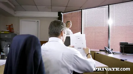 Olá chefe, aqui estou... Quer falar comigo? Vamos..