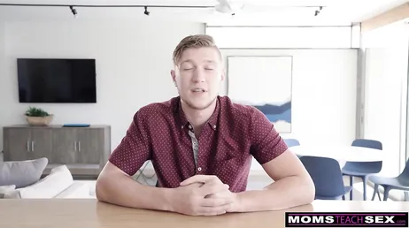 Eva Long bekommt, was sie gesucht hat ... Sie fickt ihren Sohn, pfui!