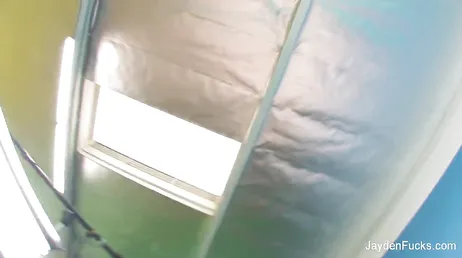 O que acontece dentro das cenas ocultas de um vídeo pornô