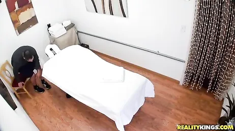 Wenn du mir etwas mehr bezahlst, kann ich dir einen blasen und du wirst mich ficken ...