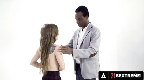 É muito pouco e esse negro está destruindo sem piedade.