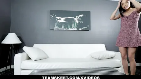 Alexis Tae, hur gillar du att äta feta kukar, va?