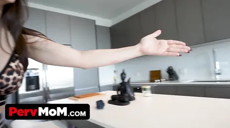 Mamãe percebeu, não tirei o pó da casa hoje.