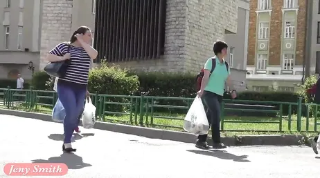 Como le gusta a esta señorita pasear sin bragas, vamooos!