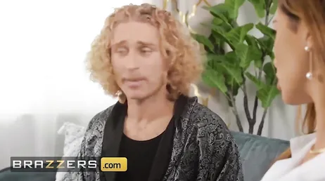 Michael Vegas wants to screw this busty girl, uuuf!