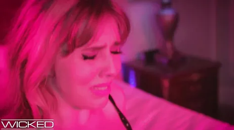Lena Paul, que jeito você tem de sacudir essa bunda grande, ah!
