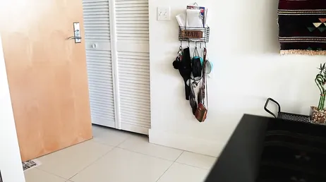 La bionda gode davvero nella scopata che il suo ragazzo le fa.