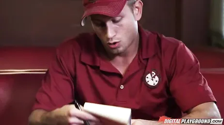 Quelle façon de sucer la bite de la blonde Jesse Jane..