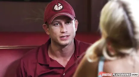 Quelle façon de sucer la bite de la blonde Jesse Jane..