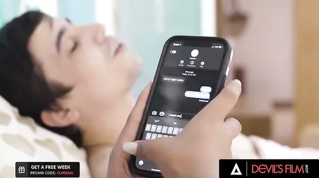 Sembra che a Sophia Leone piaccia il cazzo di qualcun altro, oof!