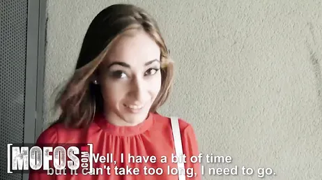 Lucia Nieto, vi vet att du gillar lätta pengar, kärring...