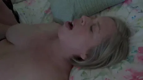 Hace tiempo que esta vieja no follaba, que cachonda que es..
