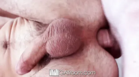 Dos chicos gays quedan para hacer de las suyas, que tíos..