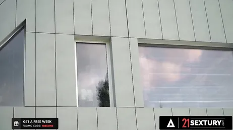 Alexis Crystals ansikte av njutning med en kuk i rumpan, oj!