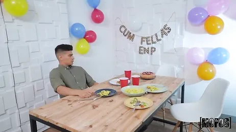 Jordi fodendo com duas boas safadas, uma ótima foda!