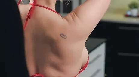Formidable! Comment ma belle-soeur se présente-t-elle pour que je la baise aujourd'hui ?