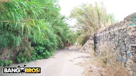 Quanto piace al colombiano mettere in mostra quel delizioso sedere...!!