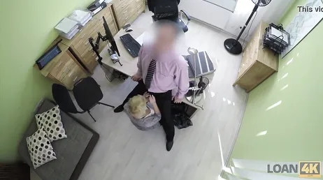 The blonde lets herself be touched during the job interview...