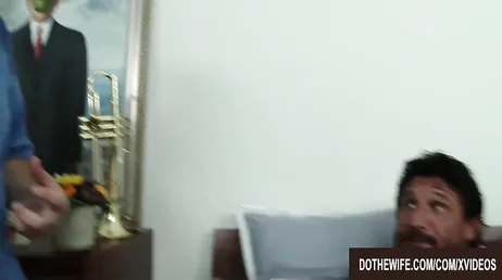 Adesso capisci perché tua moglie ti tradisce, vero?