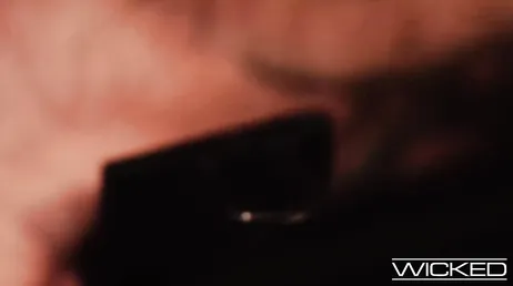 Libera al prisionero para que este se la folle bien fuerte, uuf!