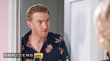 Hannah Blake, vamos lá... você adora paus grandes e gordos!