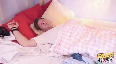 Wat gebeurt er in hostels met koppels van in de twintig, mijn hemel!
