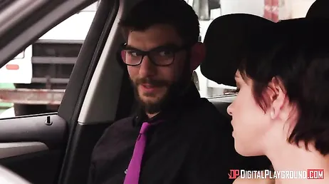 Er hat Sex mit dem Fahrschullehrer.