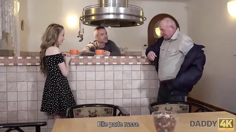 Vilket sätt för min farfar att ge mig ett finger, som han vet...