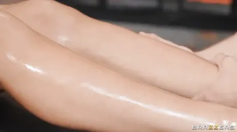 Ella Knox.. Tror du att du kan gå till massören så här sexig?