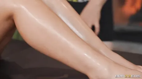 Ella Knox.. Tror du att du kan gå till massören så här sexig?