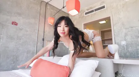 Exotic Elle Lee sucks black Dredd's big cock