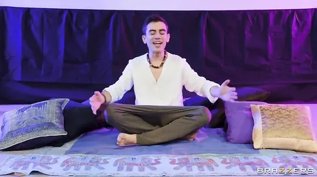 Nella lezione di yoga calda e vogliosa di cazzo, uuf!