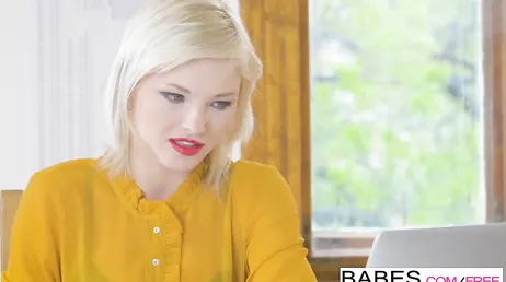 Men vad kåt det gör mig att titta på porrfilmer på datorn