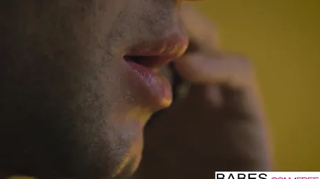 Men vad kåt det gör mig att titta på porrfilmer på datorn