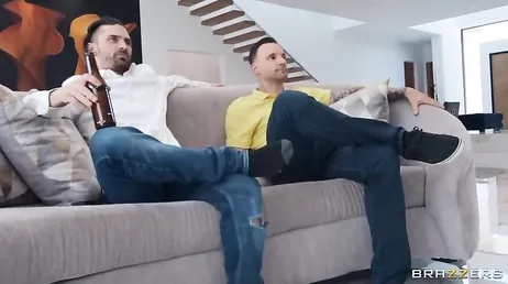 Tesoro, davvero, smettila di pulire e lasciami guardare la cazzo di partita!!