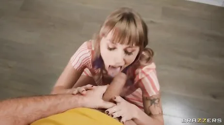 Non riesco a smettere di guardare il pacco di mio cognato: mamma di Dio!!