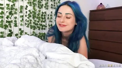 Ma copine se réveille jolie tous les matins, elle demande du sexe