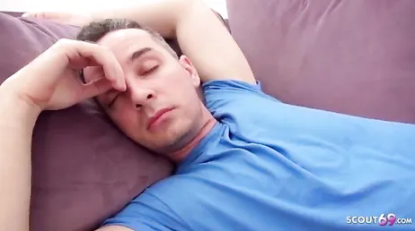 La meilleure amie de ma copine flirte beaucoup avec moi, elle veut sûrement quelque chose