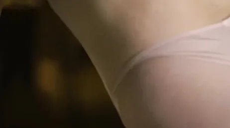 Quanto ci piace vedere la bella Misha Cross darsi un bel dito