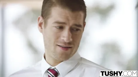 Não há bunda de empregada que resista a esse chefe gostoso
