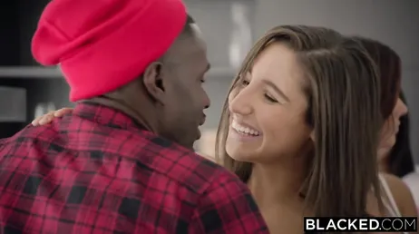 Hoje você tem pau para todo mundo, meninas, não se preocupem