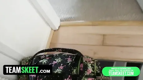 En bra spruta på kinderna på min flickväns stora rumpa