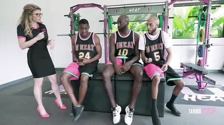 De coaches van het basketbalteam wilden een harde lul
